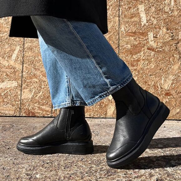 Suzanne Rae Shoes - Black Leather Ankle Boots